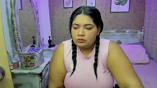 Sara_clk from StripChat