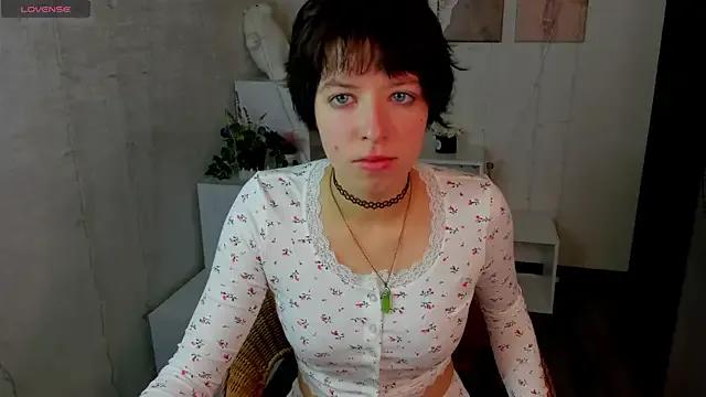 Sara_Frayer from StripChat