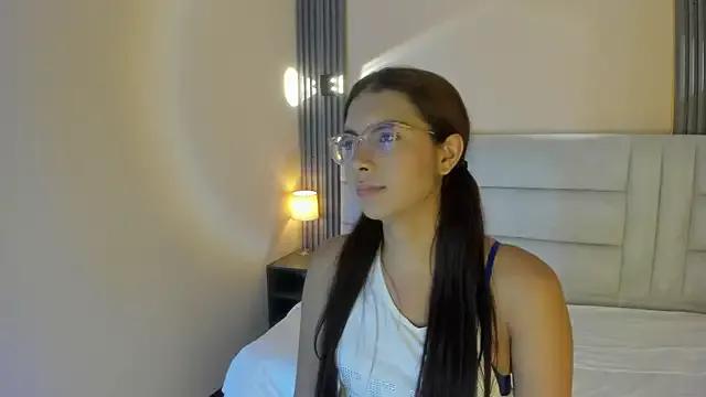 Sara_saenz99 from StripChat