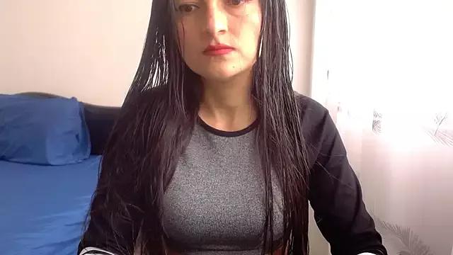 Sarah-w from StripChat