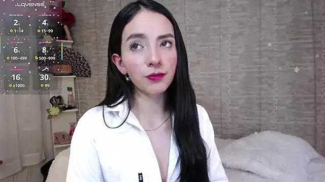 sarah_saenz_ from StripChat