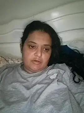 Sarahhh1987 from StripChat