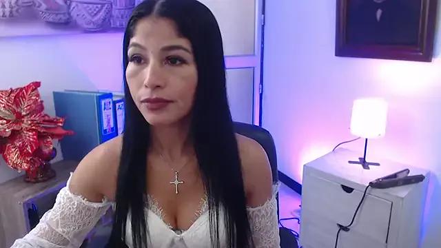 saralife from StripChat