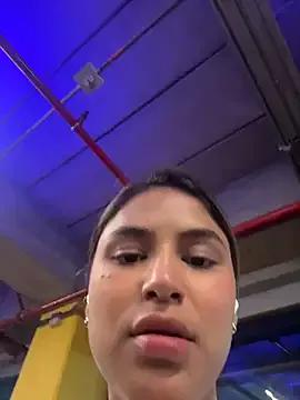 SaraParisi from StripChat