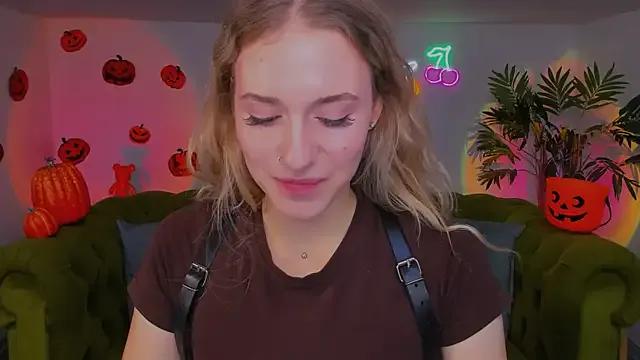 Sassy_cutie from StripChat