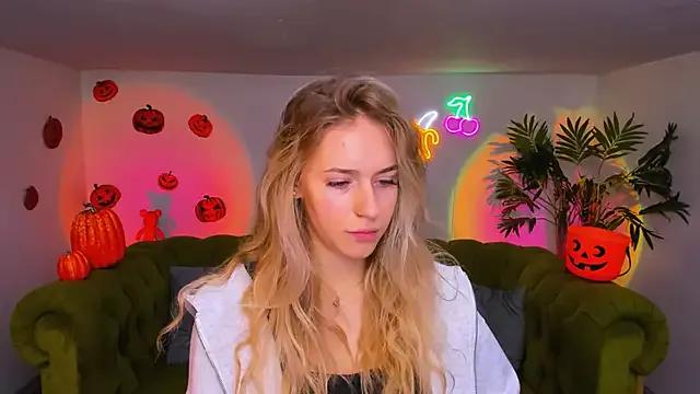 Sassy_cutie from StripChat