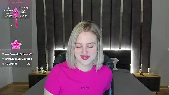 Sassy_Talkin_ from StripChat