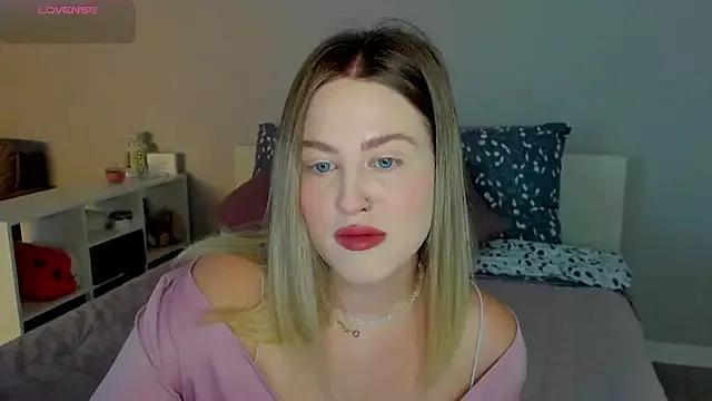 Sassy_Talkin_ from StripChat