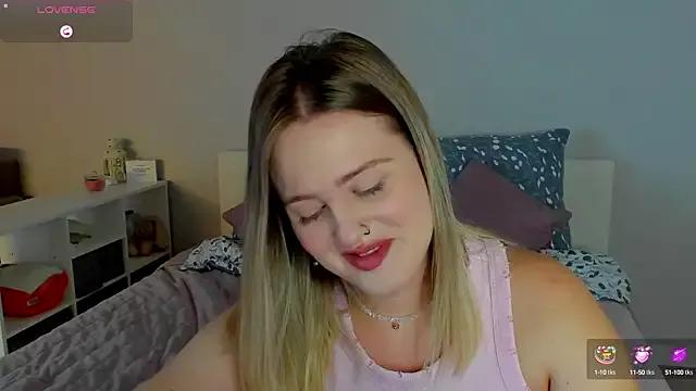 Sassy_Talkin_ from StripChat