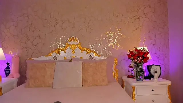 ScarlettWallace from StripChat