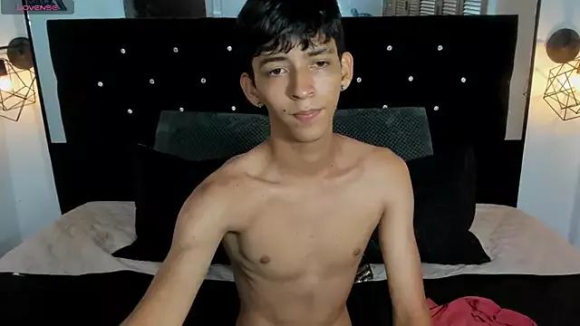 Naked Room Sebas_cat 