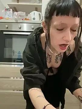 Naked Room severingratty 