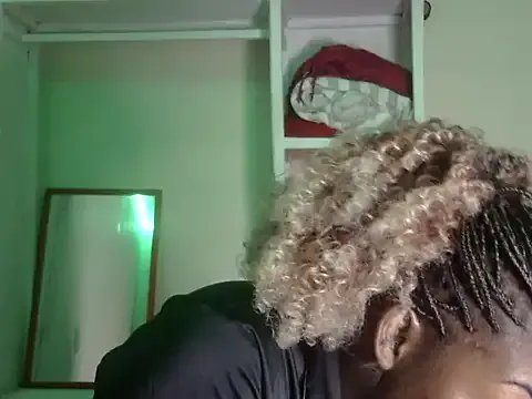 Sexy-suzy from StripChat