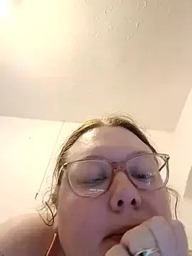 Sexycurvyemilyy from StripChat is Freechat