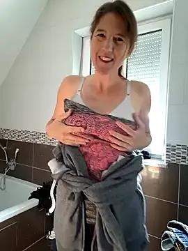 Naked Room SexyLayla1 