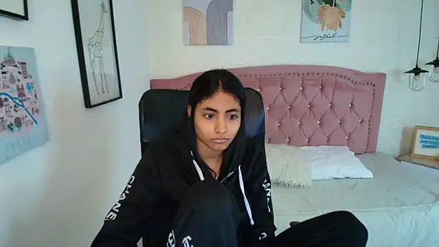 shaneelle from StripChat