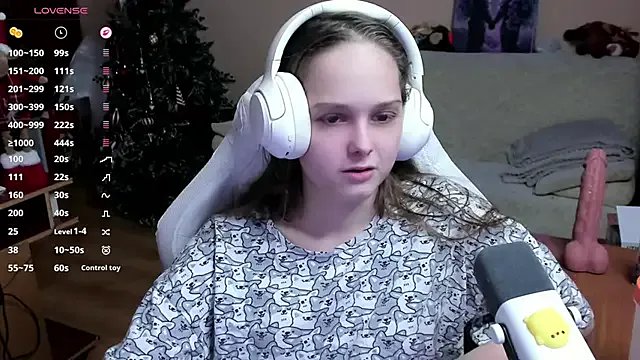 SharybbFace from StripChat