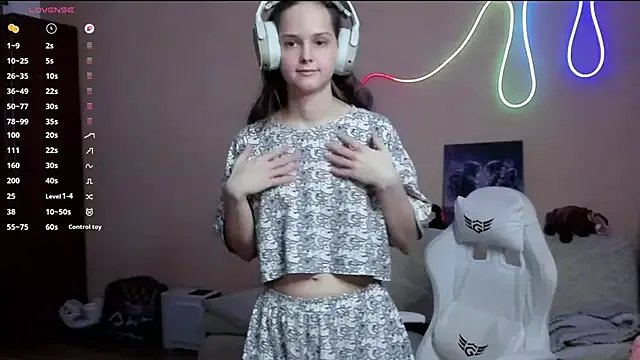 SharybbFace from StripChat