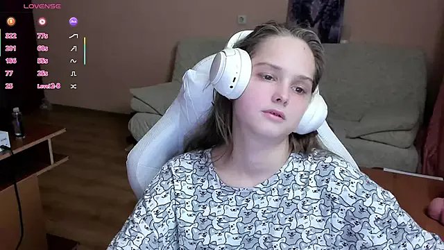 SharybbFace from StripChat