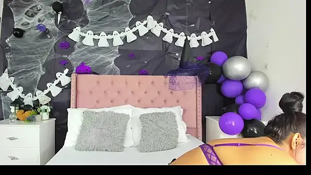 SienaWild from StripChat