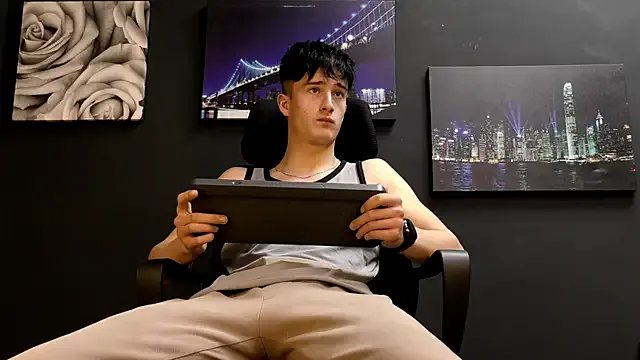 SirReed from StripChat