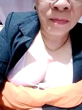 small-house123 from StripChat