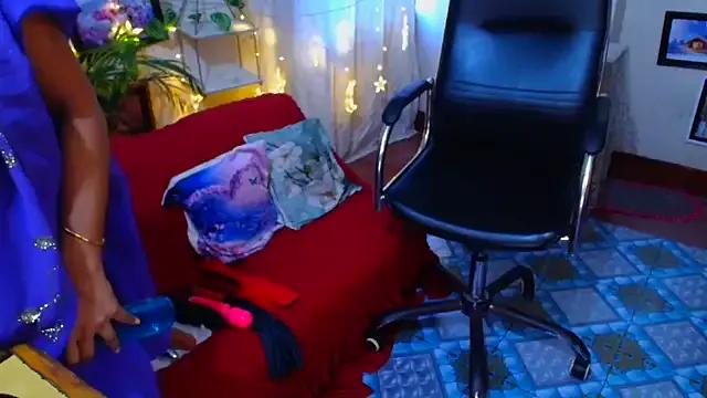 SnoowForYou from StripChat