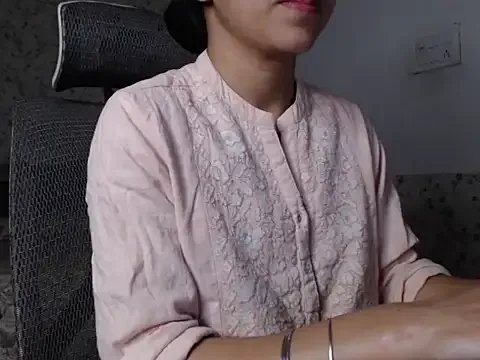 snow_white123 from StripChat