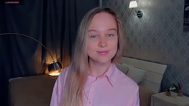 SoonMoor from StripChat