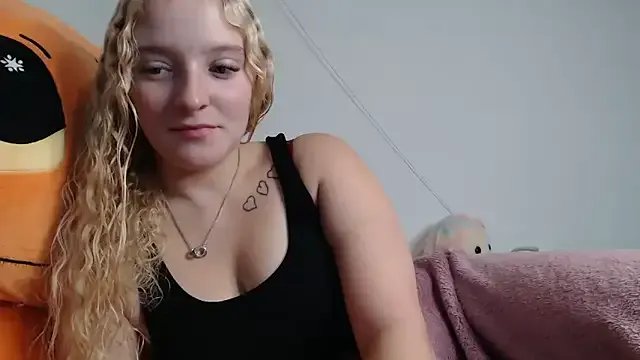 Sophie_cute06 from StripChat
