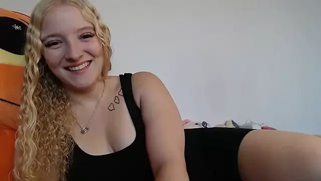 Sophie_cute06 from StripChat