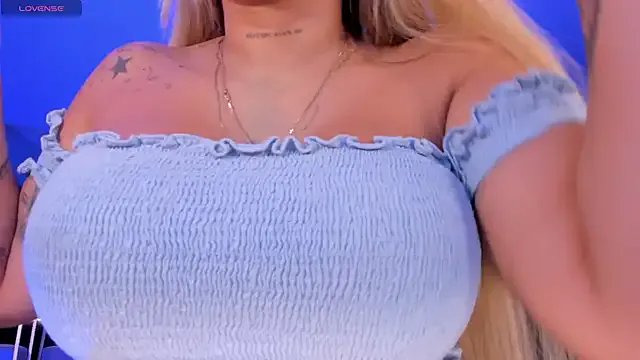 SophiePalmer from StripChat