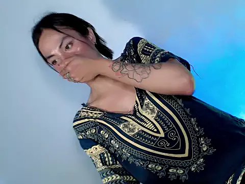 spicyhugecock from StripChat