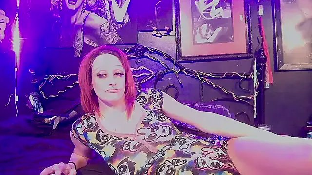 Splash_Queen420 from StripChat