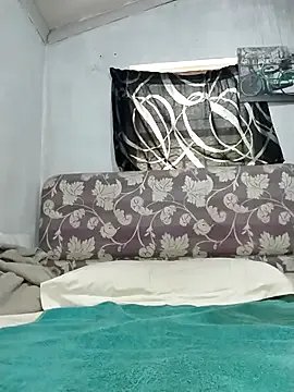 Stallion100 from StripChat