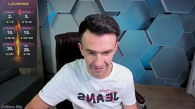 SteveTiger from StripChat