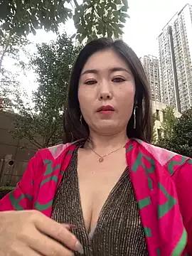 sunny-520 from StripChat