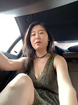 sunny-520 from StripChat