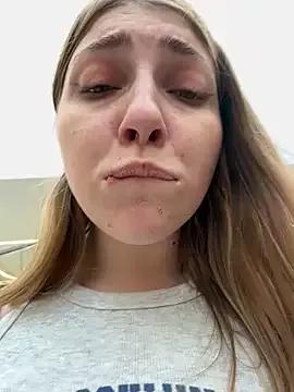 Sunny___Bunny from StripChat