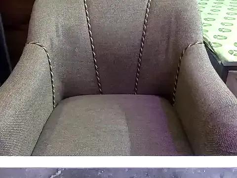 Sweet-Divyaa from StripChat