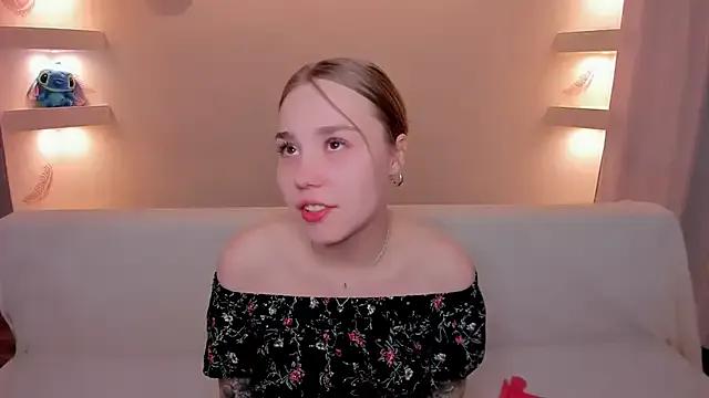 Sweet_Meg from StripChat