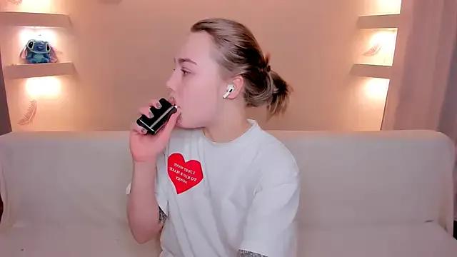 Sweet_Meg from StripChat