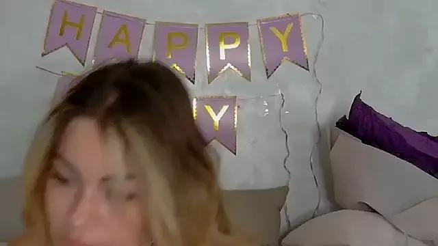 SweetDarling7 from StripChat