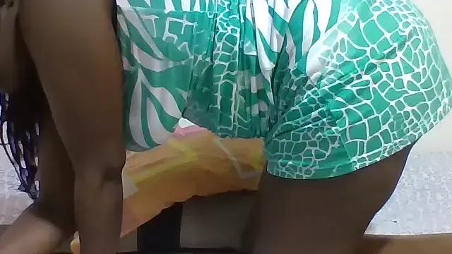 sweetelle09 from StripChat