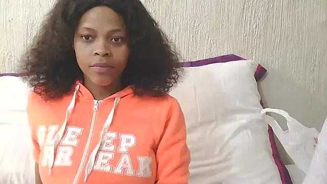 SweetestPearlx on StripChat 