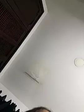 sweethoneytsx from StripChat
