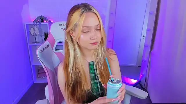 SweetieAngela from StripChat