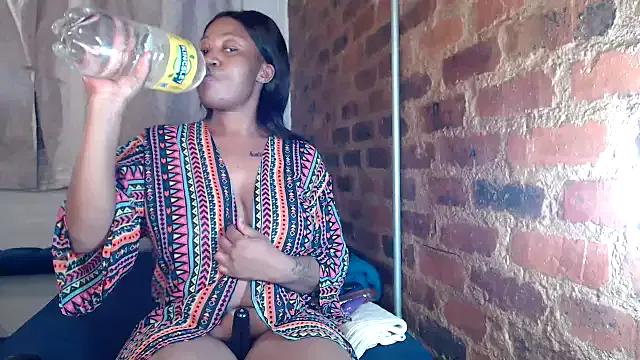 SweetPortableAmber from StripChat