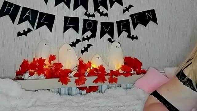 SweetSadness from StripChat