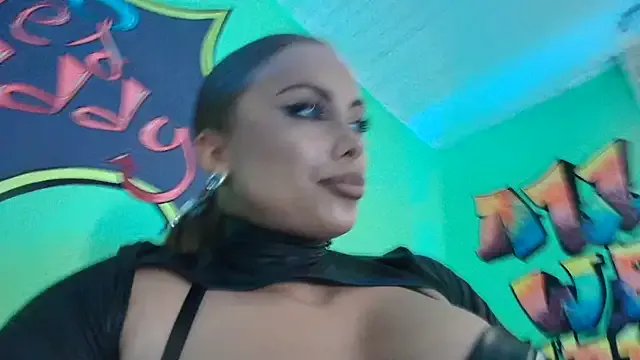 TamaraSavage from StripChat